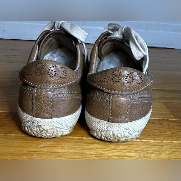 Frye - Women’s Kira Low Top Lace Up Leather Shoes - Picture 7 of 8